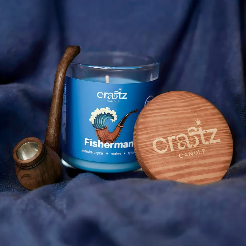 Świeca sojowa Fisherman z drewnianym wieczkiem i fajką – Craftz Candle